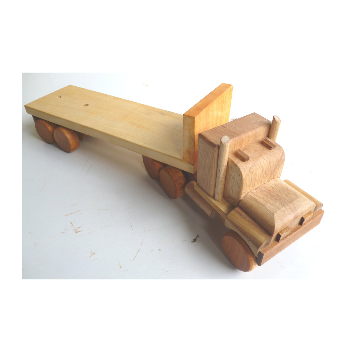 HAND CRAFTED NATURAL FLAT BACK TRUCK